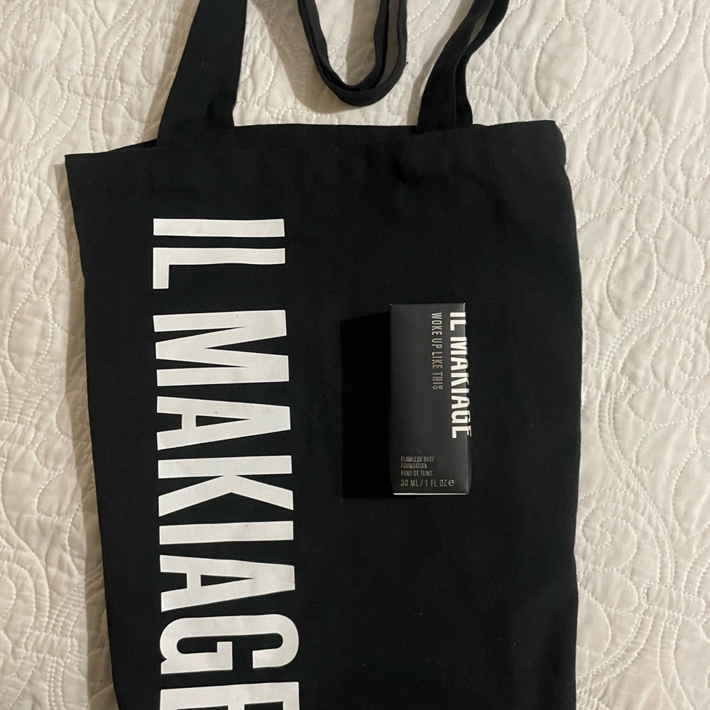 IL MAKIAGE Black Tote Bag